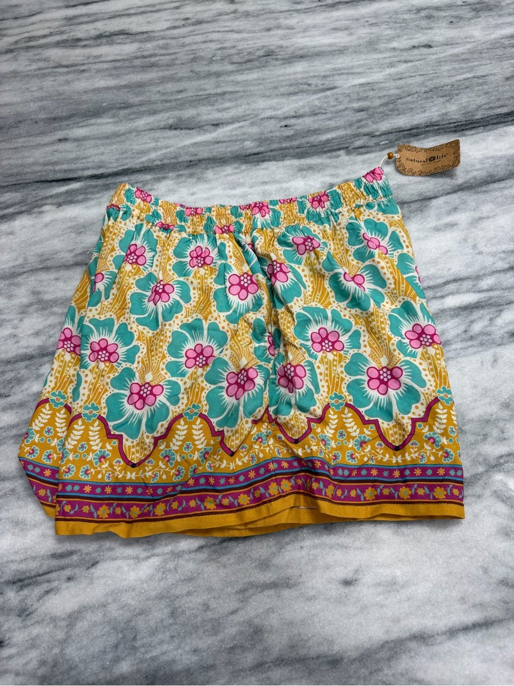 NWT Natural Life Maribel Floral Shorts Womens M Boho Lightweight Summer Pull-On